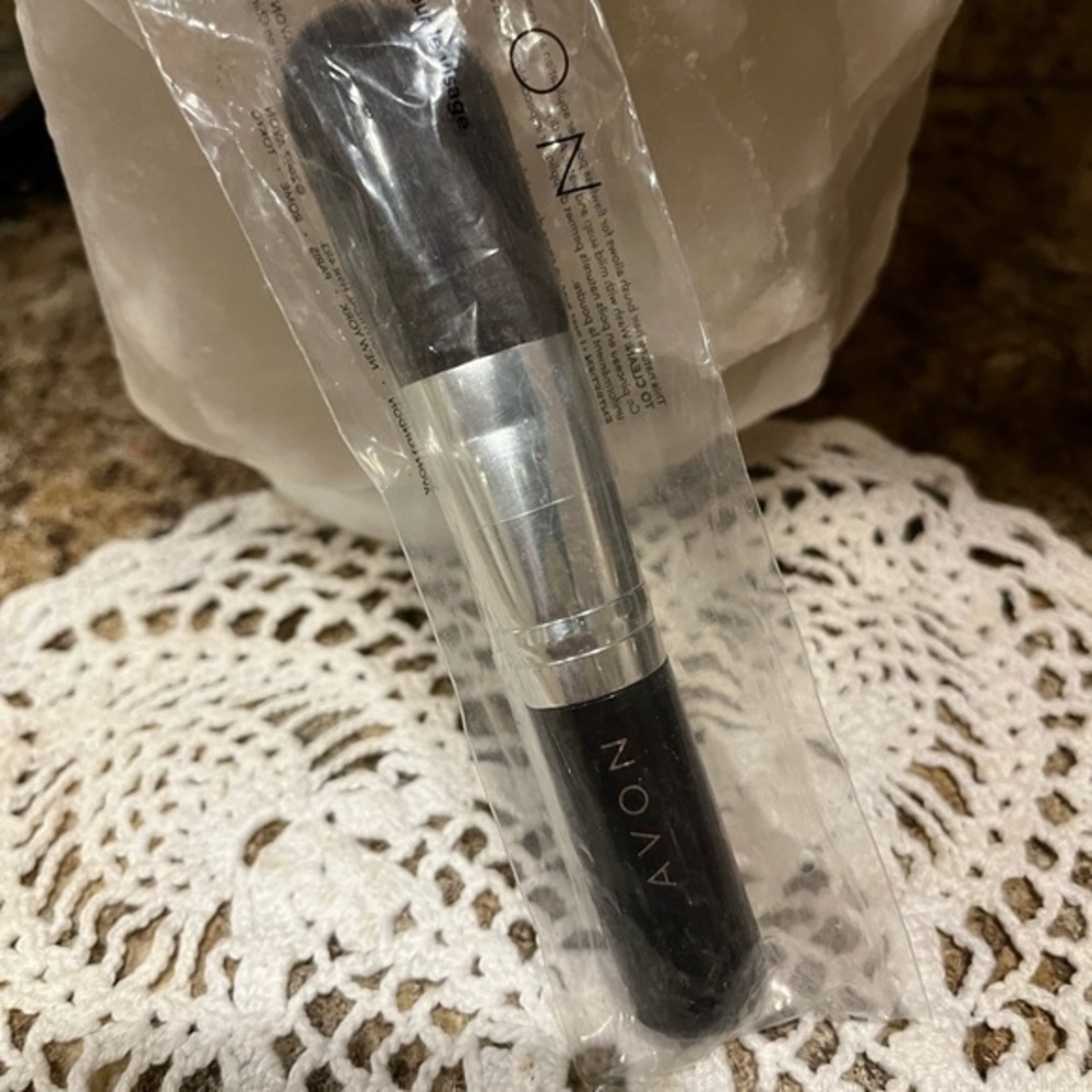 🎉Host Pick🎉 NIB Avon Make Up Beauty Brush
